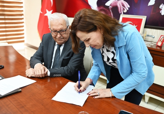 İmamoğlu’na Özgürlük İçin İlk İmza Posbıyık Ailesinden