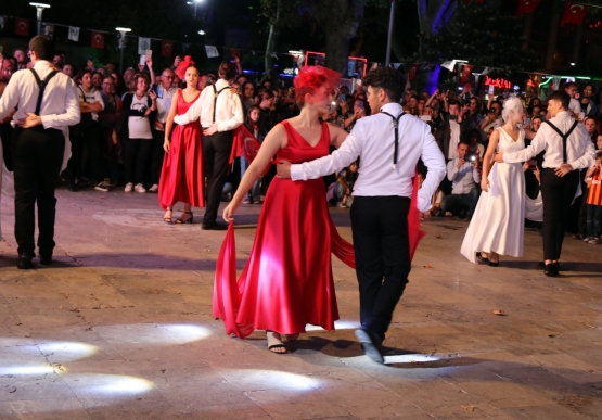 Cumhuriyet Balosu, Kdz. Ereğli’de Halkla Buluştu