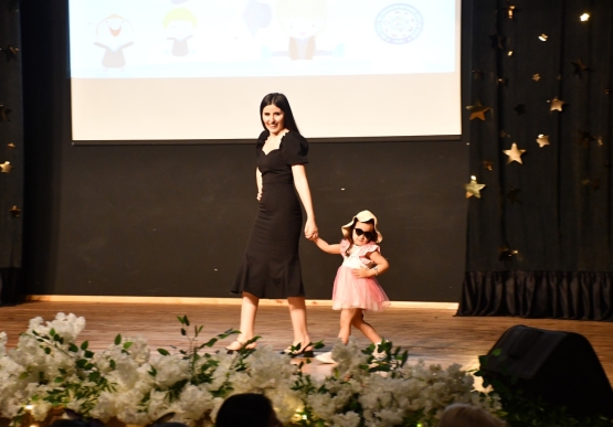 Sevgi Barış Dostluk Kreşi Miniklerinden Yıl Sonu Gösterisi