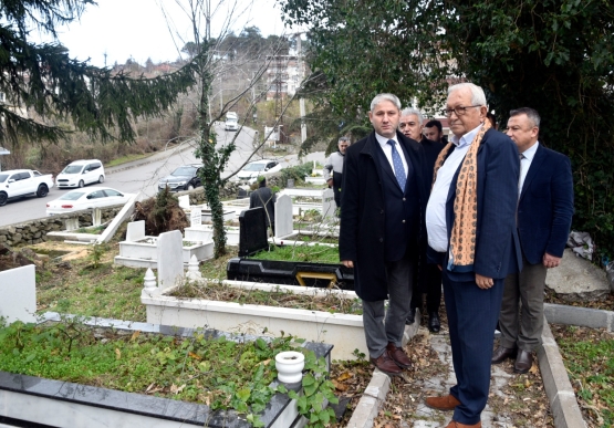 Başkan Posbıyık, Mezarlıklardaki Onarımları Yakından Takip Ediyor