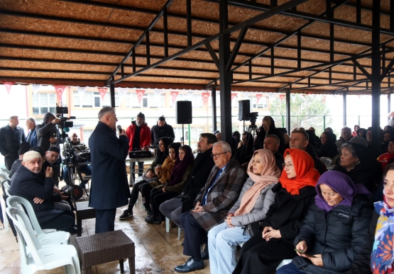 Kdz. Ereğli, Soğuk Ve Yağışlı Havaya Rağmen Şehir Mezarlığında Duada Buluştu