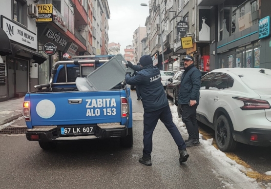 Kdz. Ereğli’de Kaldırım İşgallerine Karşı Temizlik Sürüyor