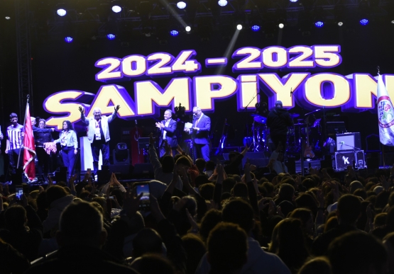 Şampiyon Takım Ve Ereğli Halkı, Kıraç Konseriyle Coştu