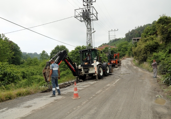 Kavakderesi’nde İçme Suyu Hattı Çalışmaları Sürüyor