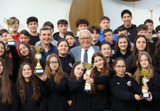 Başkan Posbıyık, Belediyespor Basketbol Alt Yapı Sporcularını Ağırladı