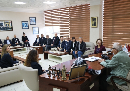 Chp Yönetimi, Başkan Posbıyık’ı Ziyaret Etti