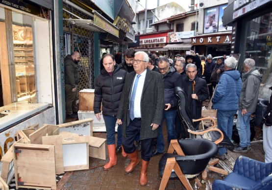 Başkan Posbıyık, Chp Heyetiyle Afetzede Esnafa Geçmiş Olsun Ziyaretinde Bulundu
