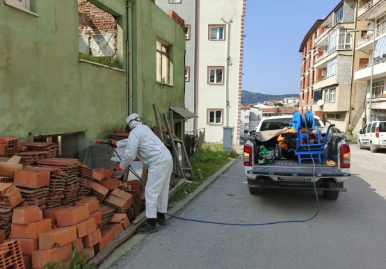 Kdz. Ereğli Belediyesi, Zararlılarla Kaynağında Mücadele Ediyor