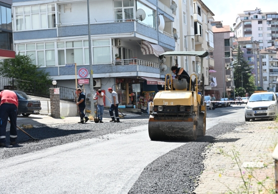 200 Milyon Liralık Dev Asfalt Hamlesinde 17 Bin Ton Sıcak Asfalt Yollarla Buluştu