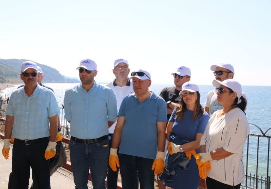 Dünya Temizlik Günü’nde Plaj Bölgesinde Çöpler Toplandı