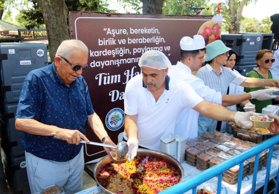 Kdz. Ereğli Belediyesi, 3 Bin Kişiye Aşure Dağıttı