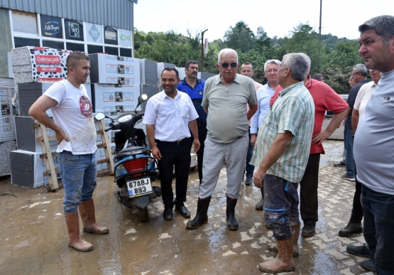Başkan Halil Posbıyık, Sel Bölgesinde İncelemelerde Bulundu