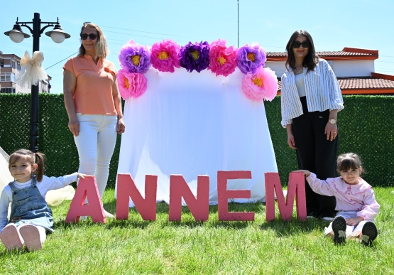 Anneler Hem Eğlendi Hem Sanatla Buluştu