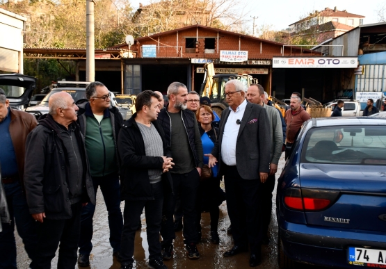 Başkan Posbıyık, Afetzedeleri Yalnız Bırakmıyor