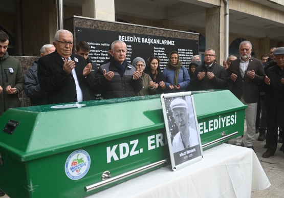 Nihat Özdemir İçin Belediye Önünde Tören Düzenlendi