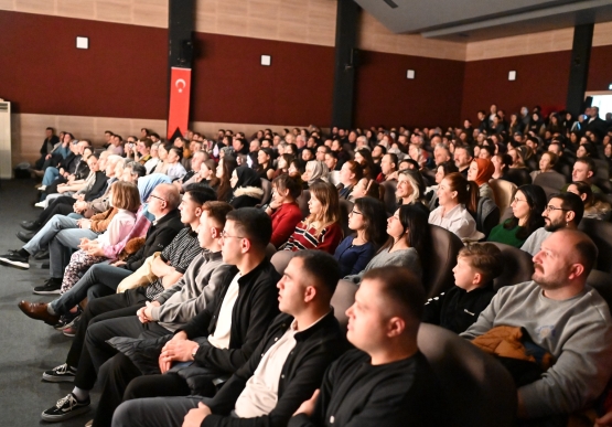 “Süt Kardeşler”  Alkış aldı...