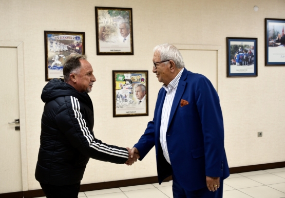 Kafkametler Gemisi Mürettebatının Aileleri, Başkan Posbıyık’a Anıt İçin Teşekkür Etti