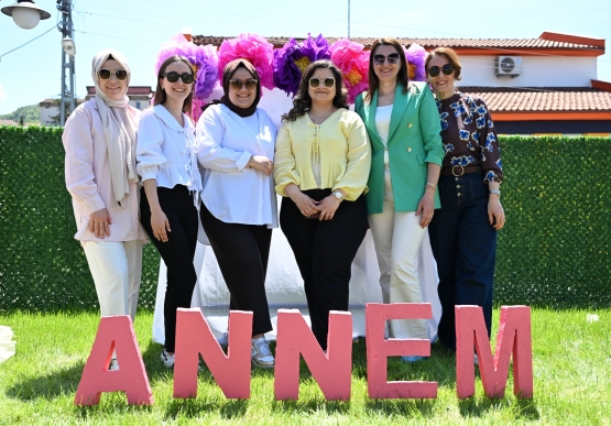 Anneler Hem Eğlendi Hem Sanatla Buluştu