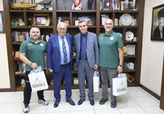 Şampiyon Basketçilerden Ziyaret