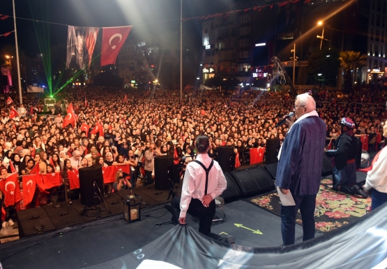 Kdz. Ereğli, Atatürk Ve Cumhuriyet İçin Yürüdü