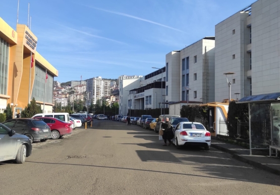 “Ereğli’yi Çamura Boğuyorlar, Tehlike Saçıyorlar”