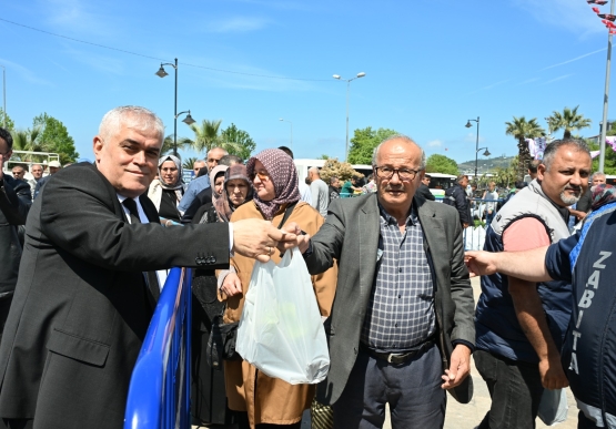 Kdz. Ereğli Belediyesi, 350 Bin Ata Tohumu Fidesini Halka Ücretsiz Dağıttı