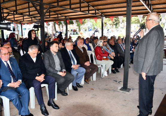 Şehir Mezarlığındaki Mevlid Programı Yoğun İlgi Gördü