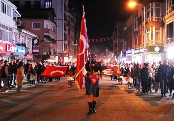 Cumhuriyetin Kalesi Kdz. Ereğli’de, On Binler Sokaktaydı