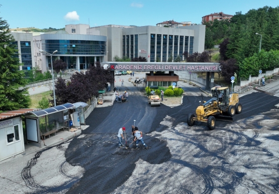 Başkan Posbıyık, Hastane Yolunda Asfalt Mesaisini Yerinde Denetledi