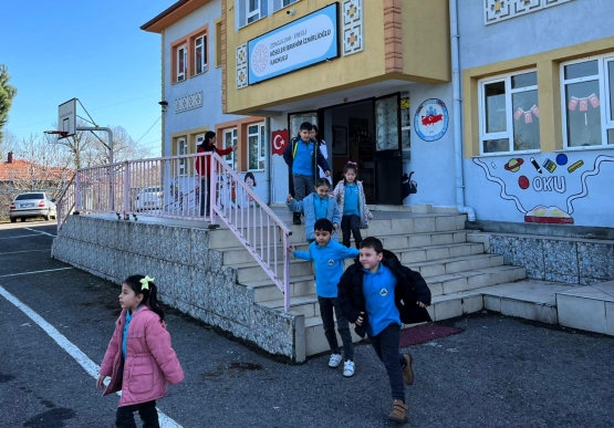 Kdz. Ereğli Belediyesi 1030 Kişiyi Deprem Tatbikatlarıyla Bilgilendirdi