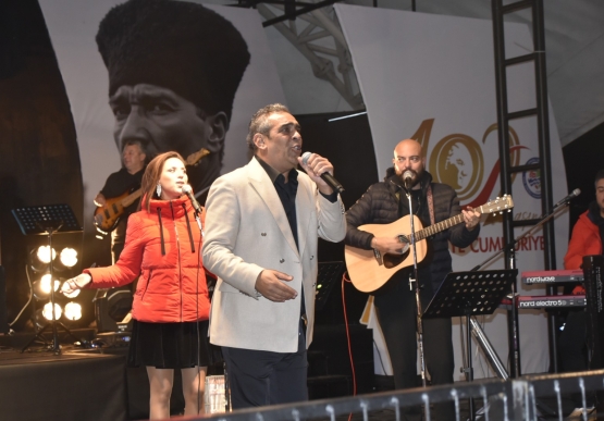 Kdz. Ereğli’de Cumhuriyet Coşkusu, Ege Konseriyle Final Yaptı