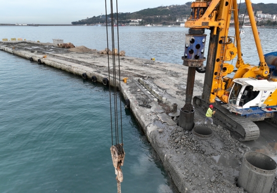Bozhane Limanı’nda Güçlendirme Çalışmaları Devam Ediyor