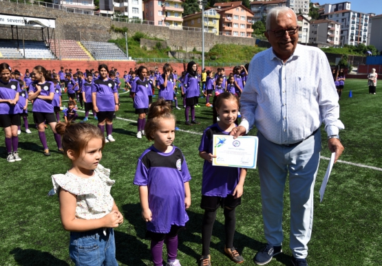 Kdz. Ereğli Belediyespor’da 320 Genç Sporcu Sertifika Aldı
