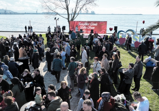 Kdz. Ereğli, Sevgiyi Paylaştı