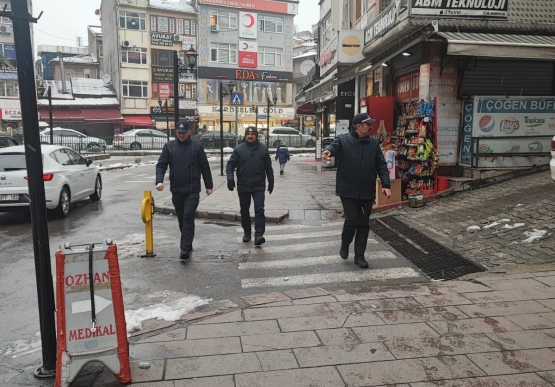 Kdz. Ereğli’de Kaldırım İşgallerine Karşı Temizlik Sürüyor