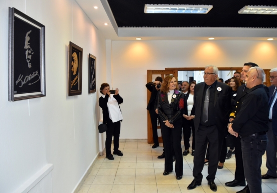 Akm’de Atatürk Konulu Resim Sergileri Açıldı