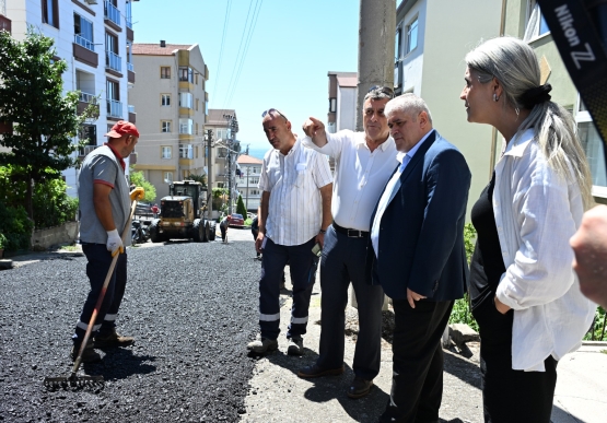 Kdz. Ereğli’de Sıcak Asfalt Çalışmaları Kesintisiz Sürüyor