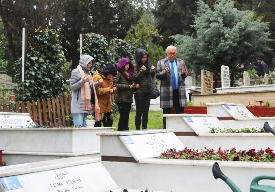 Kdz. Ereğli, Soğuk Ve Yağışlı Havaya Rağmen Şehir Mezarlığında Duada Buluştu