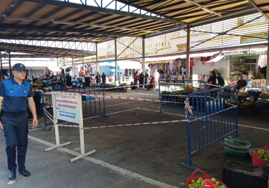 Pazaryerinde 3 Esnafa, Tezgah Kapama Cezası Verildi