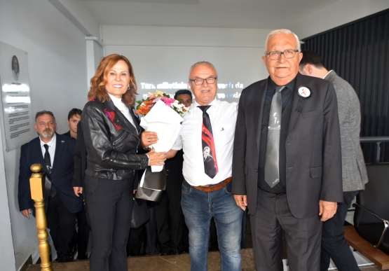 Akm’de Atatürk Konulu Resim Sergileri Açıldı