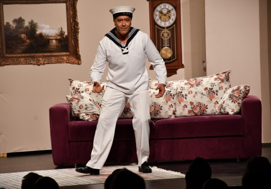 “Süt Kardeşler”  Alkış aldı...