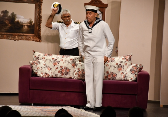 “Süt Kardeşler”  Alkış aldı...