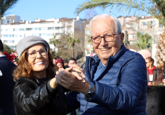 Kdz. Ereğli, Sevgiyi Paylaştı