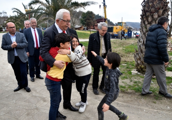 Başkan Posbıyık, Sahilde Yapılan Çalışmaları Denetledi