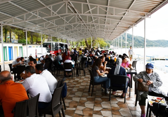 Bolu’dan Gelen Engelli Bireyler Sevgi Barış Plajında Unutulmaz Bir Gün Geçirdi