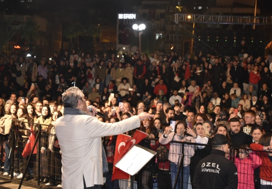 Kdz. Ereğli’de Cumhuriyet Coşkusu, Ege Konseriyle Final Yaptı