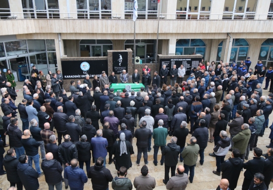 Sertan Ocakcı İçin Belediye Önünde Tören Düzenlendi