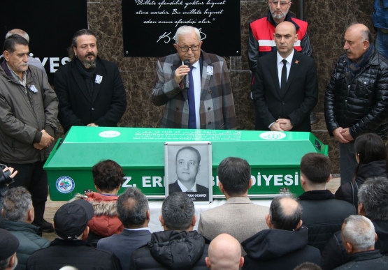 Sertan Ocakcı İçin Belediye Önünde Tören Düzenlendi