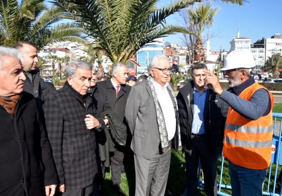 Başkan Posbıyık, Sahilde Yapılan Çalışmaları Denetledi