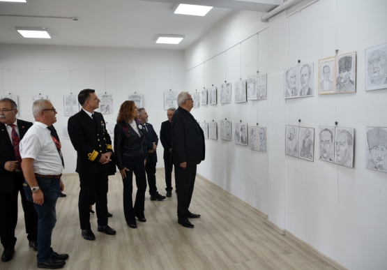 Akm’de Atatürk Konulu Resim Sergileri Açıldı